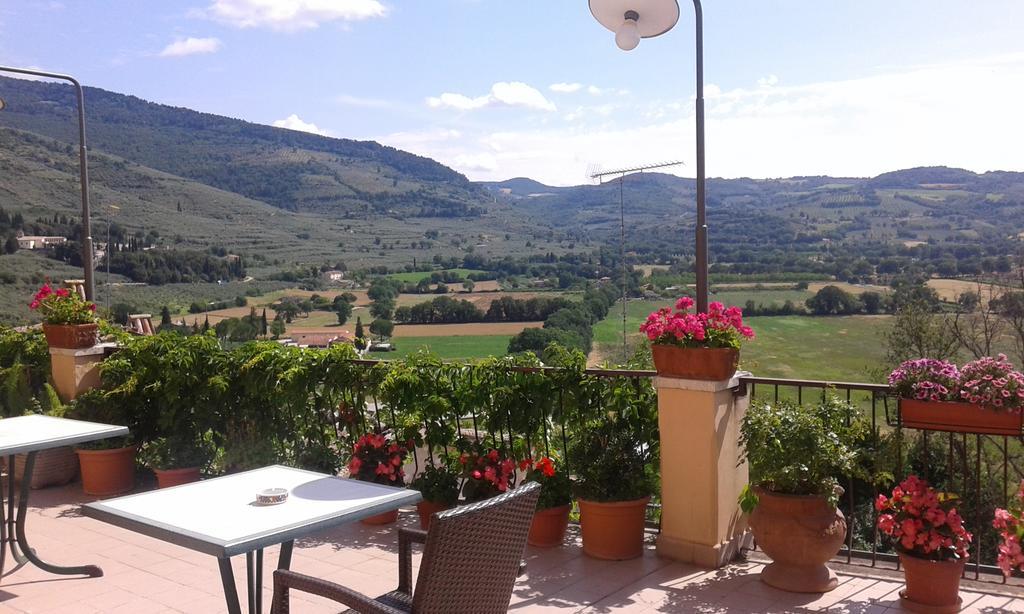 Albergo Il Cacciatore Spello Eksteriør bilde